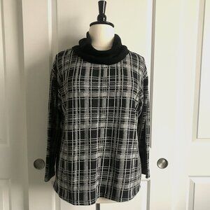 Lane Bryant Black & Gray Plaid Cowl Sweater 14/16 Never Worn